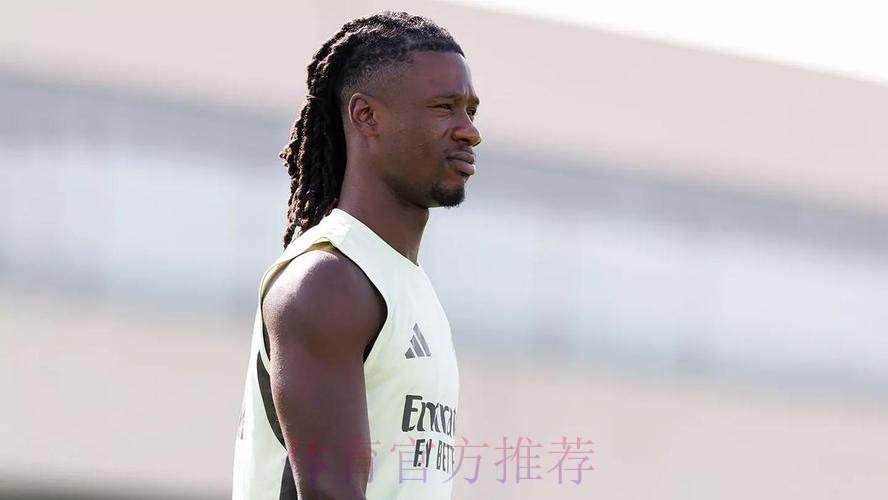 皇马官方:卡马文加右脚踝扭伤 具体伤势有待检查 皇马官方:卡马文加右脚踝扭伤 具体伤势有待检查